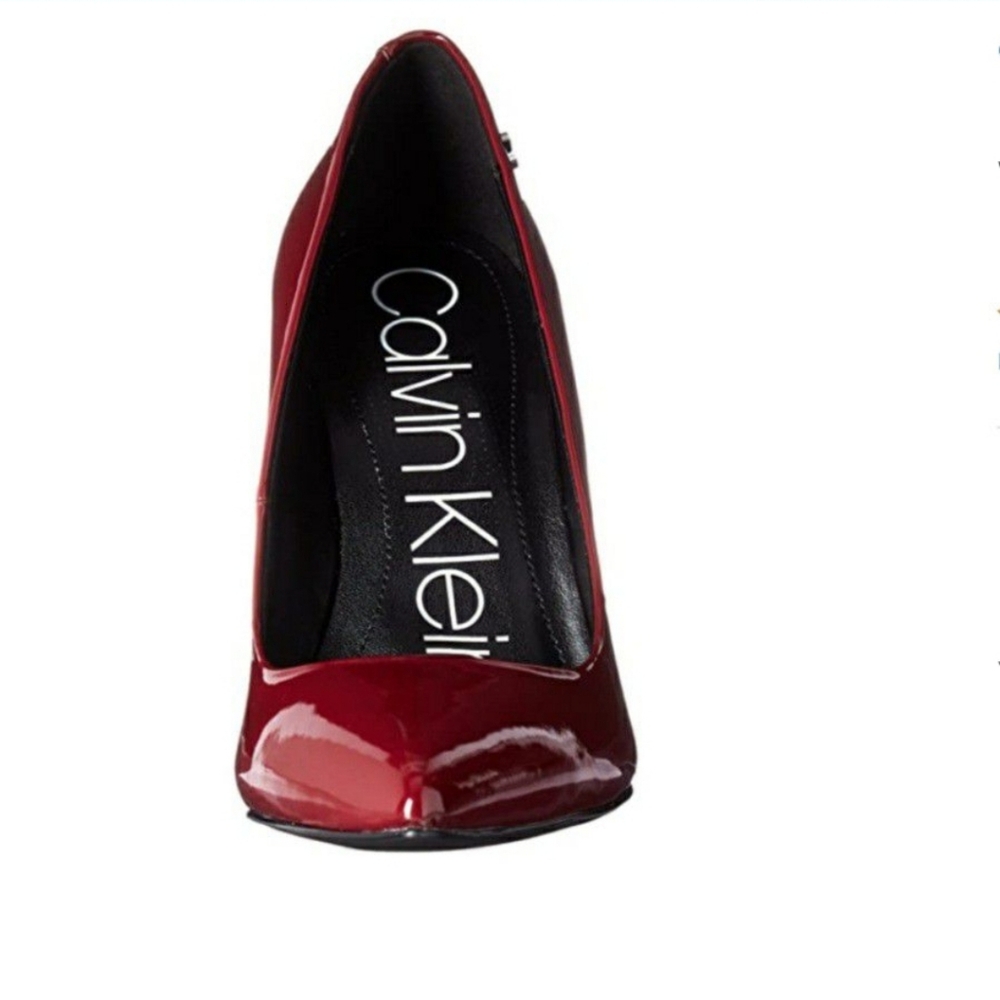 Pointed toe heel